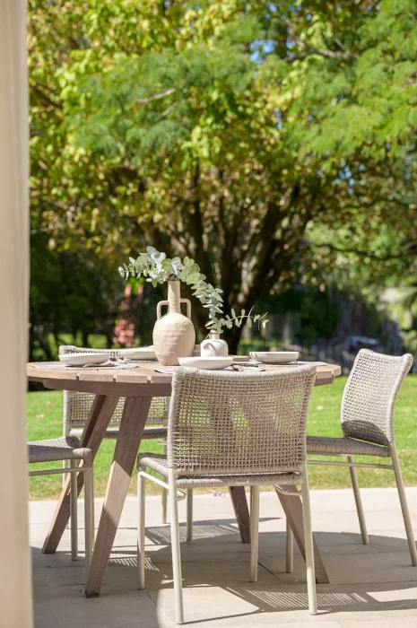 Mesa Timbó en Madera natural - Mesas de comedor, Uruguay | Balcony, vista 2