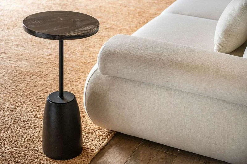 MESA PETRIFICADA BLACK - BASE CEMENTO - 32 CMS en Negro - Mesas de living, Uruguay | La Iberica, vista 3