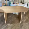 Mesa de Comedor Ovalada Arco 160 x 90 - Marrón Claro - Mesas de comedor, Uruguay | Berna home, vista 6 de 13