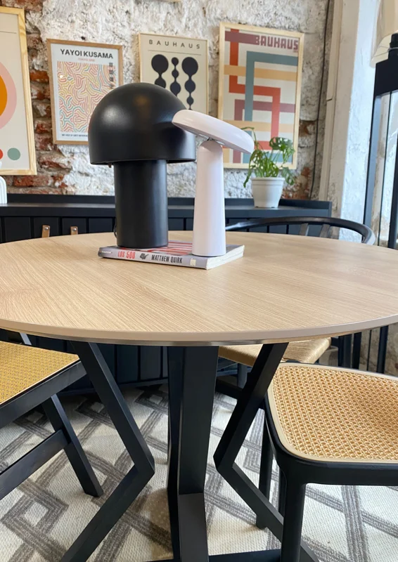Lámpara de Mesa Inalámbrica - Blanco en Blanco - Lámparas de mesa, Uruguay | Berna Home, vista 5