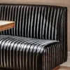 SILLON DE COMEDOR FERRARO - CUERO ITALIANO NEGRO - 1.53 MTS en Negro - Sillones y sofás, Uruguay | La Iberica, vista 2 de 18