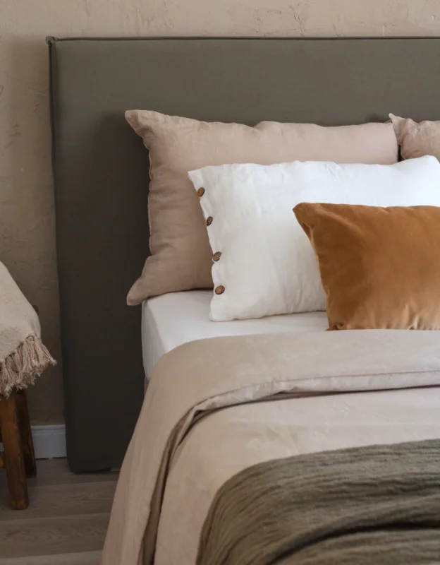 Respaldo con funda diseño pestaña en Gris - Dormitorio, Uruguay | Pieza Clave, vista 17