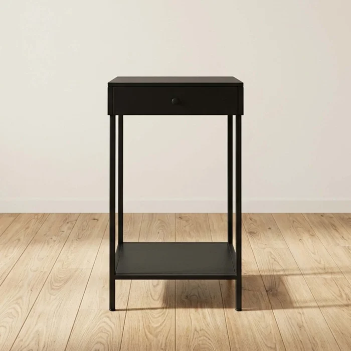 Mesa Lateral Alta Metal Negro Olivia en Negro - Mesas de living, Uruguay | Divino