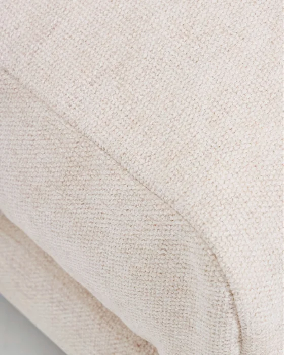 Reposapiés Veliro de chenilla beige y patas de acero con acabado negro 85 x 90 cm FSC Mix Credit en Beige - Sillones y sofás, Uruguay | Kavehome, vista 5
