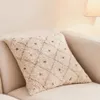 Almohadón Zita 100% algodón pelo beige con rombos y puntos azul - 50 x 50 cm en Beige - Textiles, Uruguay | Kavehome, vista 2 de 4