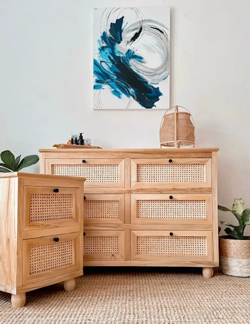 Juego de cómoda y mesas de luz en Madera natural - Dormitorio, Uruguay | Decoramuss