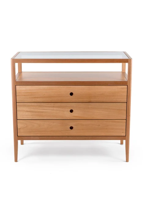 COMODA KIEV JEQUITIBA IN NATURA 116X49X91H CM en Madera natural - Aparadores y recibidores, Uruguay | Vinibel