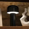 Lampara De Mesa Recargable Tulipa Negra en Negro - Lámparas de mesa, Uruguay | Unilux, vista 3 de 5