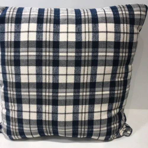 ALMOHADON 40X40 ESCOCESA AZUL Y BEIGE en Azul - Textiles, Uruguay | Champagne Home
