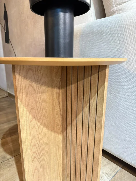 Mesa Lateral Capri - Olmo en Madera natural - Mesas de arrimo, Uruguay | Berna Home, vista 4