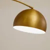 Lámpara de pie Madali de metal con acabado latón y mármol blanco en Amarillo - Lámparas de pie, Uruguay | Kavehome, vista 4 de 8