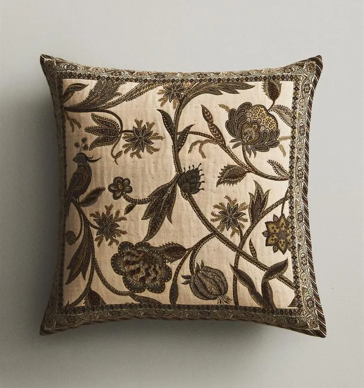 FUNDA COJÍN JACQUARD en Beige - Textiles, Uruguay | Zara Home