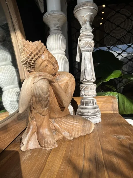 Buda tallado Soñador en Madera natural - Decoración, Uruguay | Balihai, vista 3