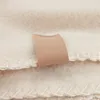 Manta throw DAGLILJE fleece 130x170 arena en Beige - Textiles, Uruguay | JYSK, vista 2 de 3