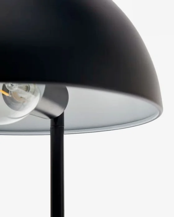 Lámpara de mesa Catlar de madera de fresno y metal - con acabado pintado negro en Negro - Lámparas de mesa, Uruguay | Kavehome, vista 5