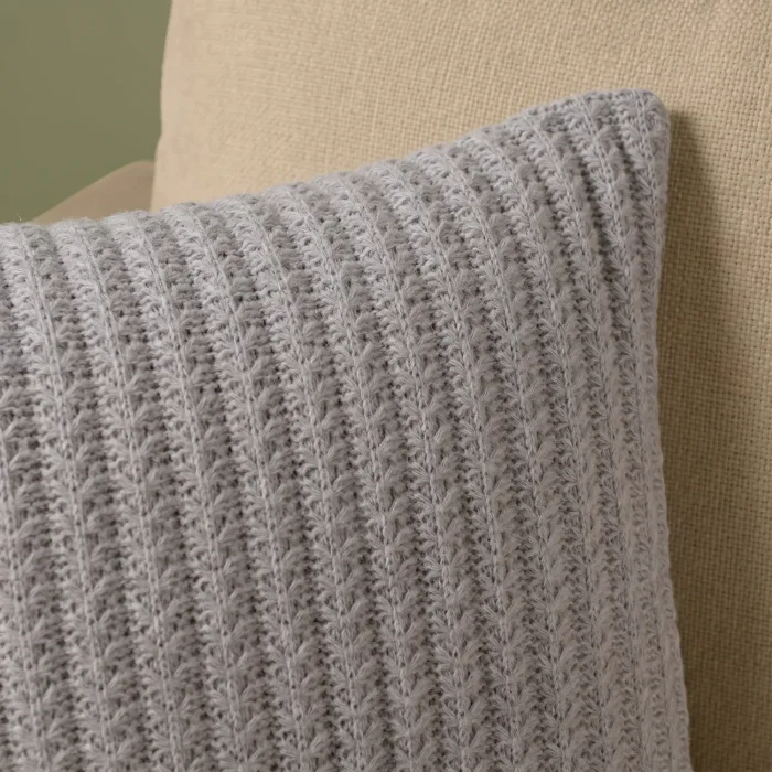 Funda de Almohadón Tejido en Línea en Gris - Textiles, Uruguay | Arredo, vista 2
