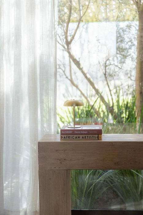 MESA DE ARRIMO / CONSOLA TAURET - 1.80 MTS en Madera natural - Bibliotecas, Uruguay | La Iberica, vista 18