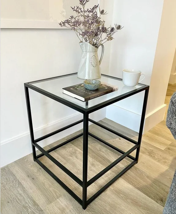 Mesa Auxiliar De Metal Aria Glass en Negro - Mesas de arrimo, Uruguay | Treehouse Deco, vista 2
