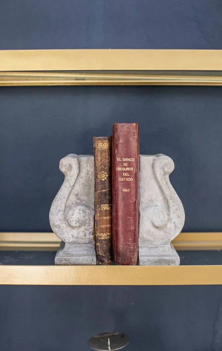 Soporte de libros - Zainas en Gris - Decoración, Uruguay | Zainas