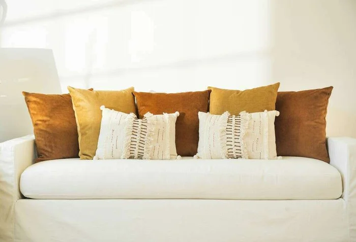 SILLON UMA - LINO Y TERCIOPELO ANTIMANCHAS en Multicolor - Sillones y sofás, Uruguay | La Iberica, vista 3