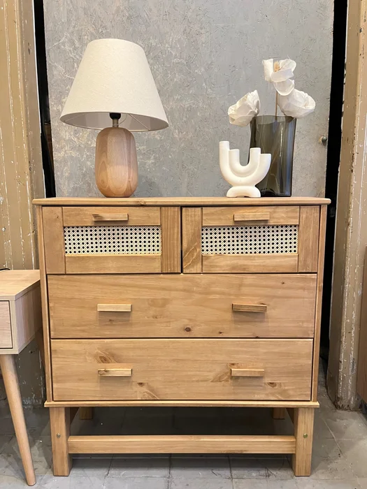 Cómoda Madera de Pino y Rattán Natural - Linea Yakarta en Madera natural - Cómodas, Uruguay | Berna home, vista 2