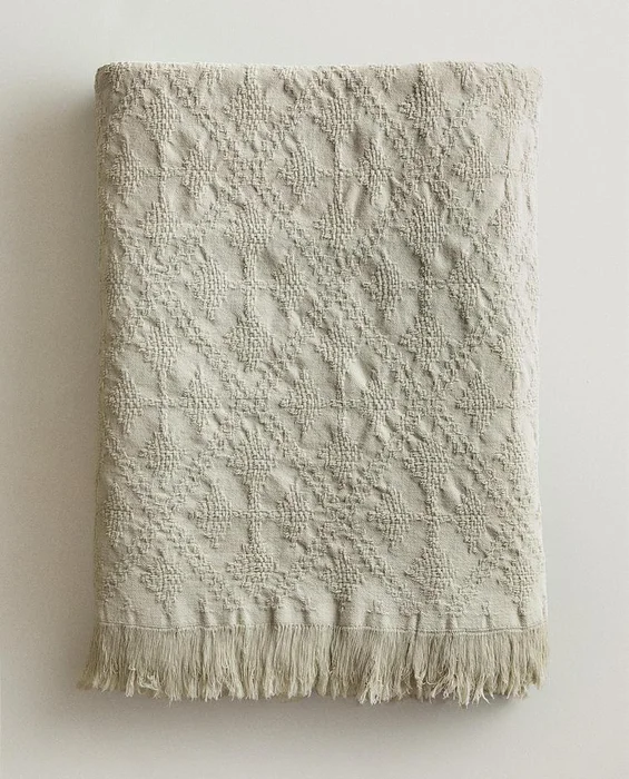 MANTA JACQUARD ROMBOS - Textiles, Uruguay | Zara Home