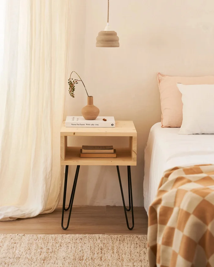 Mesita noche Hairpin en Madera natural - Mesas de luz, Uruguay | Treehouse Deco, vista 2