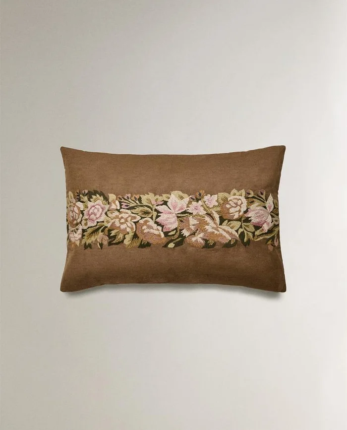 FUNDA COJÍN BORDADO en Marrón - Textiles, Uruguay | Zara Home, vista 2