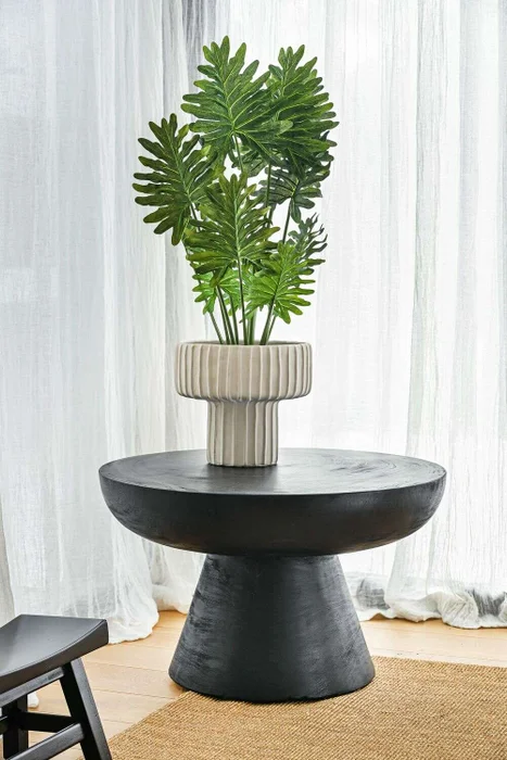 MESA BLOOM - SUAR BLACK - DIAMETRO 75 CMS en Negro - Mesas de living, Uruguay | La Iberica