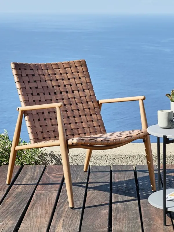 Sillón de exterior EDDERUP natural en Madera natural - Muebles para el exterior, Uruguay | JYSK
