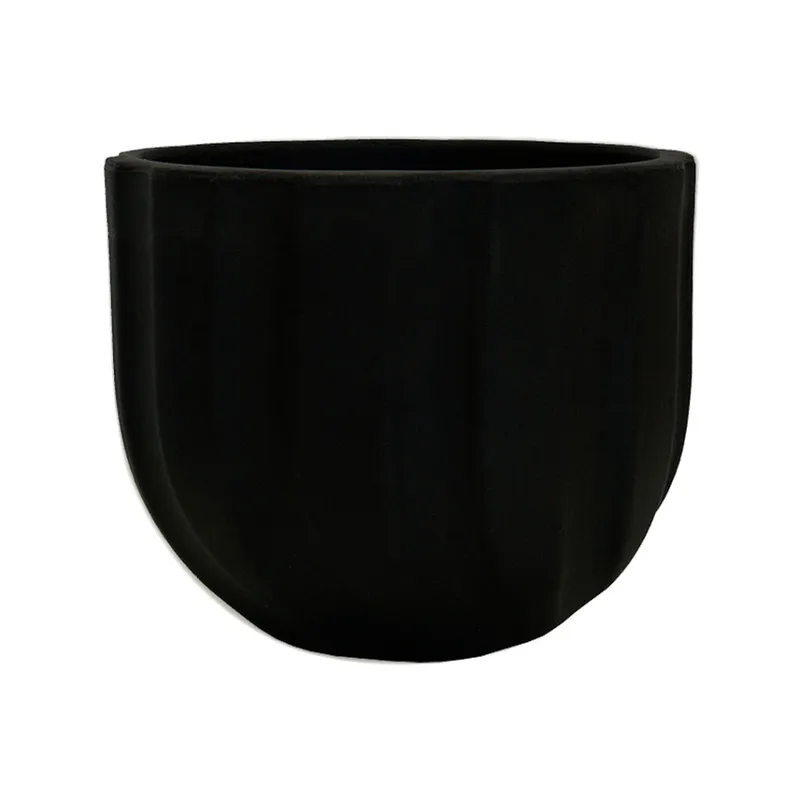MACETA SPELLO ONDULATO NEGRA 15X15CM en Negro - Macetas, Uruguay | Decohogar