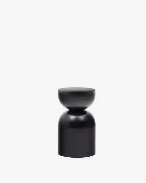 Mesa auxiliar Rachell de metal con acabado - pintado negro brillante Ø 30 cm en Negro - Mesas de arrimo, Uruguay | Kavehome