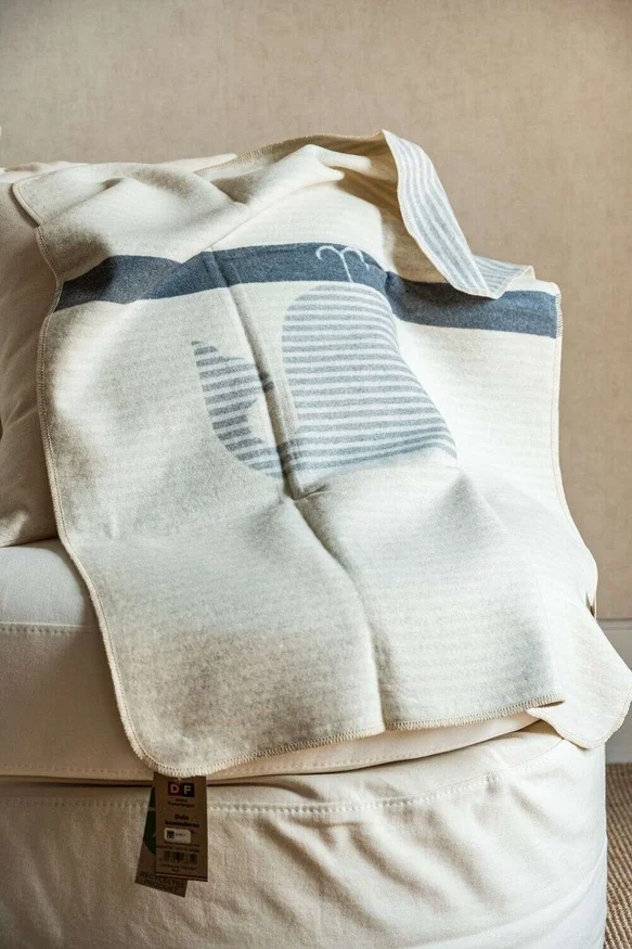 MANTA AUSTRIACA KIDS - BALLENA GRIS en Gris - Textiles, Uruguay | La Iberica, vista 2
