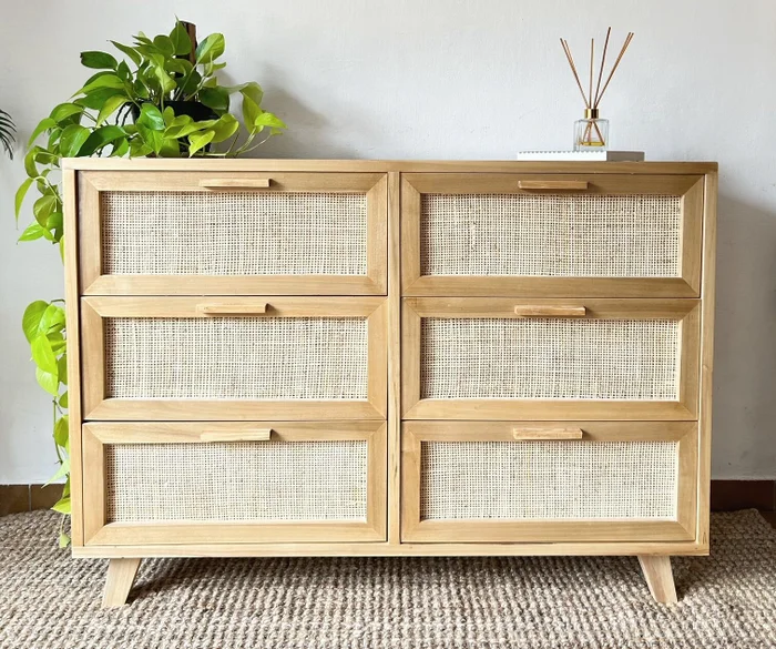 Cómoda de 6 cajones con esterilla natural en Madera natural - Muebles, Uruguay | Decoramuss
