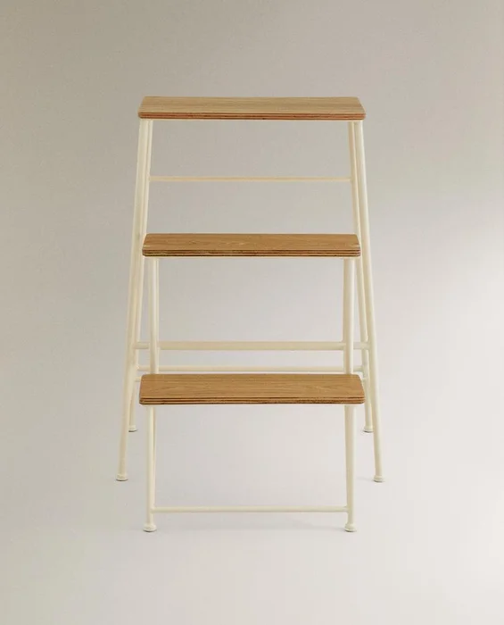 TABURETE ESCALERA TRES PELDAÑOS MADERA Y HIERRO en Madera natural - Aparadores y recibidores, Uruguay | Zara Home, vista 2
