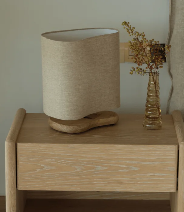 L. MESA MEGAN en Beige - Lámparas de mesa, Uruguay | Más Infinito Casa