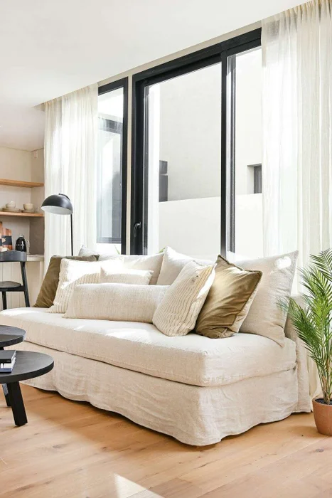 SILLON MANUELA 2.20 MTS - LINO CRUDO en Blanco - Sillones y sofás, Uruguay | La Iberica, vista 6