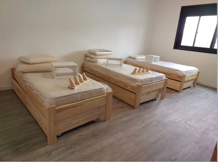 Cama Penina en Madera natural - Dormitorio, Uruguay | Treehouse Deco, vista 2