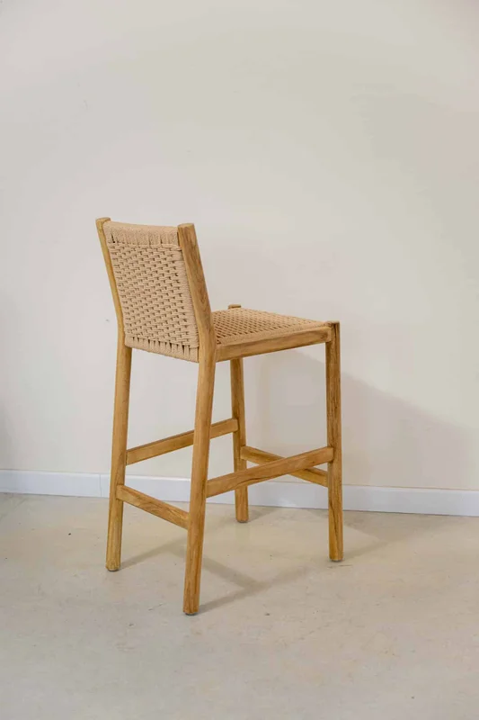 Banqueta en madera teca y cuerda en respaldo y asiento en Madera natural - Butacas, banquetas y puffs, Uruguay | Entrecasa, vista 3