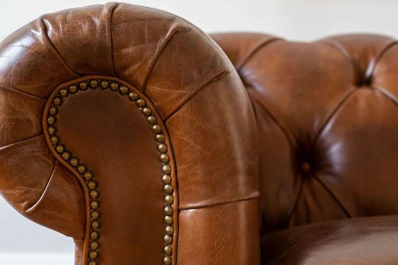 SILLON CHESTERFIELD - CUERO ITALIANO - XL en Marrón - Sillones y sofás, Uruguay | La Iberica, vista 5