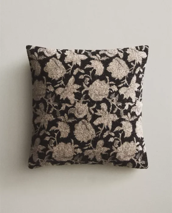 FUNDA DE COJÍN PRINT FLORAL en Multicolor - Textiles, Uruguay | Zara Home