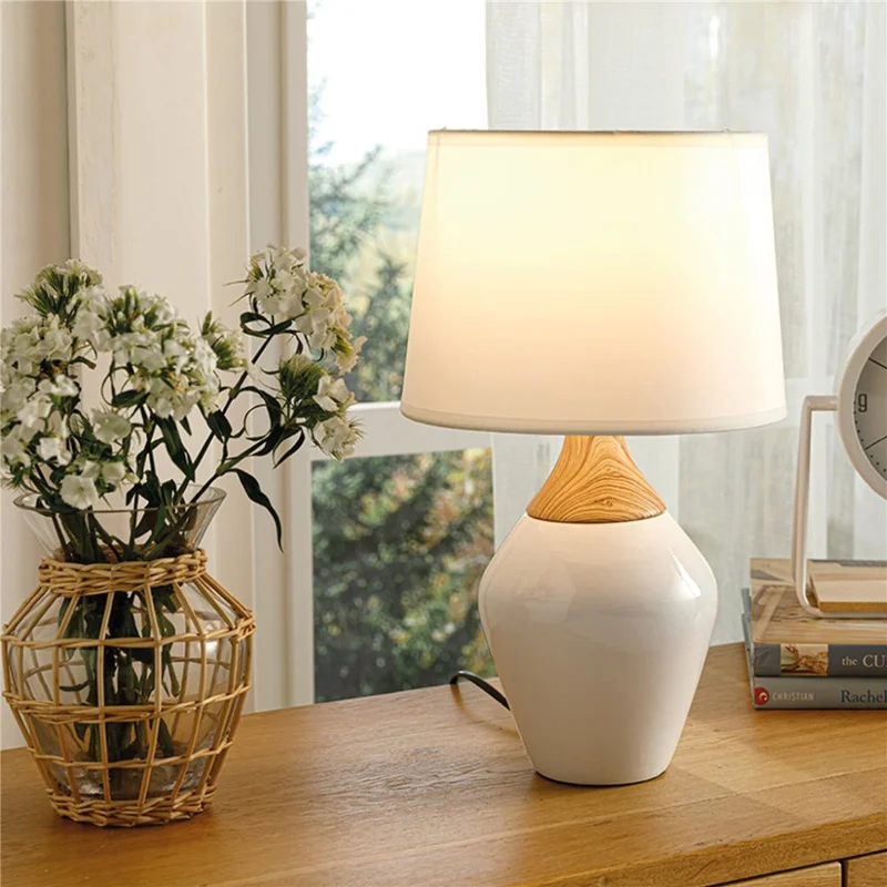 LAMPARA PORCELANA SIMIL MADERA D22x37CM BLANCA en Blanco - Lámparas de mesa, Uruguay | Koz, vista 3