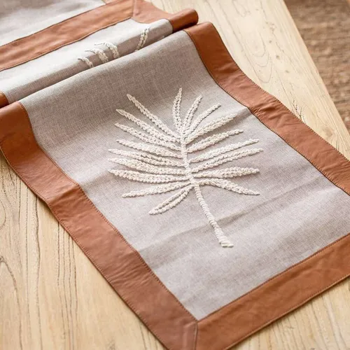 SENDERO BORDADO A MANO - GUARDA DE CUERO - Textiles, Uruguay | La Iberica
