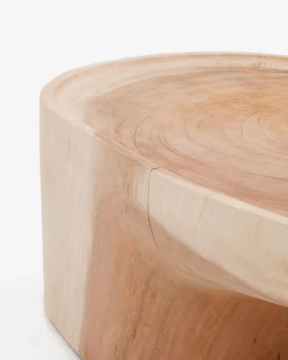 Mesa de centro Mosi con pie de madera maciza de mungur - 90 x 50 cm en Madera natural - Mesas de living, Uruguay | Kavehome, vista 3