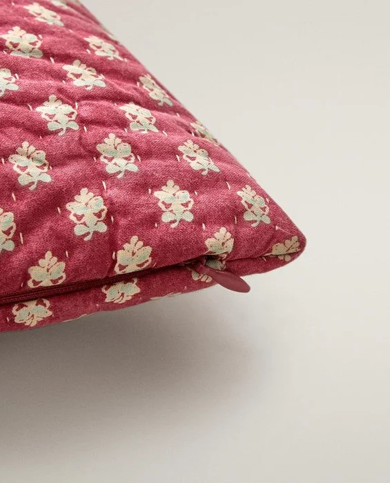 FUNDA COJÍN ALGODÓN FLORES | KATHARINE POLE en Rosa - Textiles, Uruguay | Zara Home, vista 5