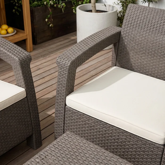 Juego de Jardín Mykonos - 2 butacas y mesa - Greige en Gris - Muebles para el exterior, Uruguay | Nyr, vista 2