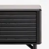 Mueble TV Lenon 200 x 57 cm de madera maciza y - chapa de roble negro en Negro - Muebles para TV, Uruguay | Kavehome, vista 5 de 8