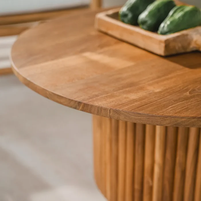 Mesa de Centro Redonda de Teca Luma | Casakos en Madera natural - Mesas de comedor, Uruguay | Casakos, vista 5