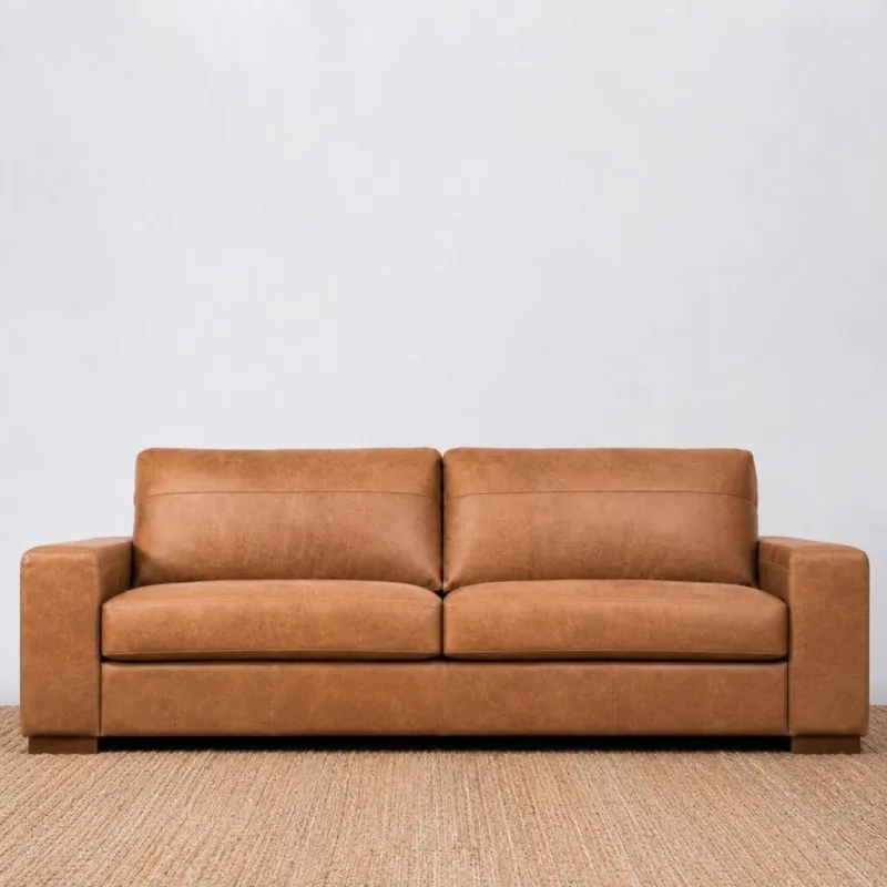 Sillón Cuero Octavio 3 Cuerpos Amendoa en Marrón - Sillones y sofás, Uruguay | Aihaus