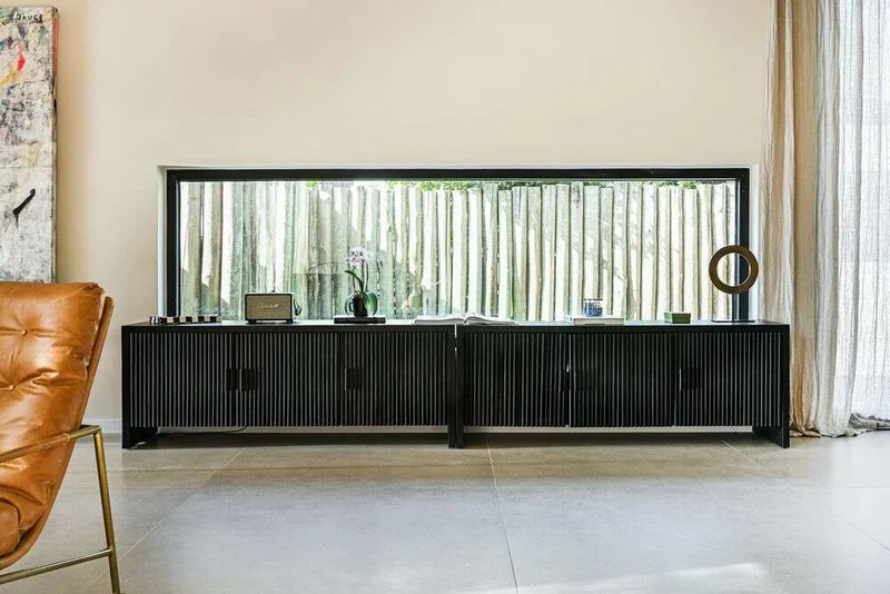 RACK STUDIO TOTAL BLACK - 1.62 MTS - 3 PUERTAS en Negro - Muebles para TV, Uruguay | La Iberica, vista 6
